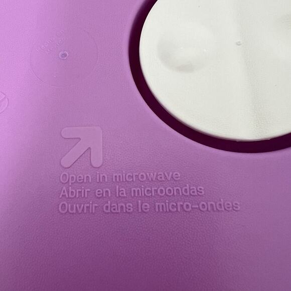 NEW Tupperware Microwave Round Rock N Serve 3.3L 3.5 qtr Purple Sheer With Lid - Picture 5 of 12